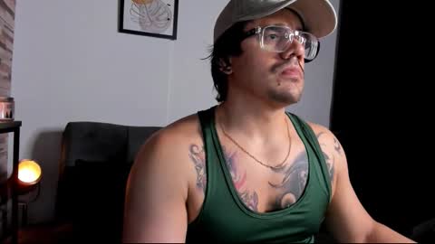 Snapshot of nipsfetich chatting on 12-23-25, 03:26 Steven online show from 12-23-25, 03:26