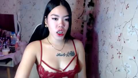 Snapshot of nitchiefucker chatting on 10-19-25, 03:29 Nadz online show from 10-19-25, 03:29