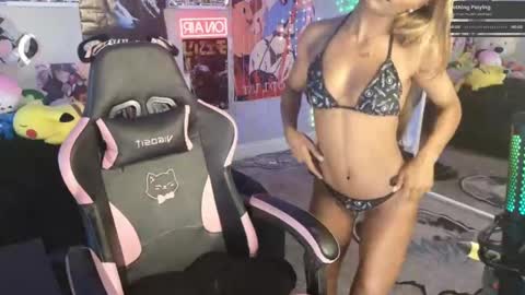 Snapshot of niviawolfe chatting on 03-04-25, 12:39 NIVIA WOLFE online show from 03-04-25, 12:39