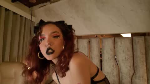 Nixx  online show from 11-20-25, 03:18