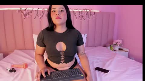 Nixie  online show from 07-28-26, 04:08