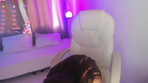 Snapshot of nixiesterling chatting on 04-17-26, 08:01 Nixie online show from 04-17-26, 08:01