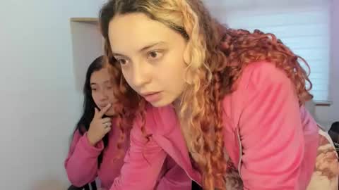 Snapshot of nixy_fresa chatting on 10-10-25, 11:31 nixy_fresa online show from 10-10-25, 11:31