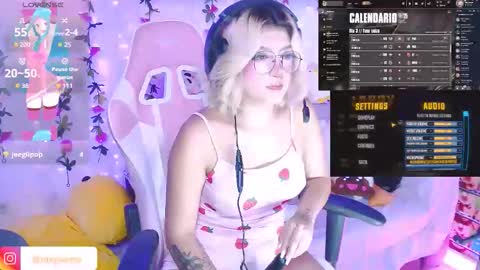 Snapshot of nixy_sama chatting on 10-16-25, 12:00 Nixy Sama online show from 10-16-25, 12:00