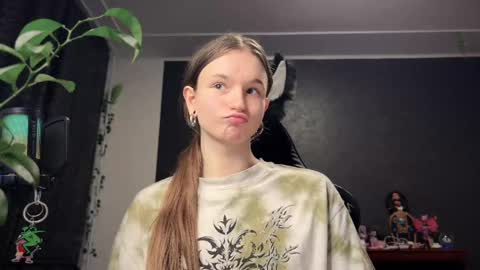 Tears Lora online show from 03-05-25, 10:10