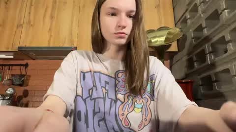 Snapshot of nloraaa chatting on 04-17-26, 07:44 Tears Lora online show from 04-17-26, 07:44