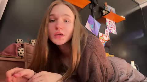Snapshot of nloraaa chatting on 05-16-26, 10:36 Tears Lora online show from 05-16-26, 10:36