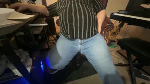 Snapshot of nmedge2cum chatting on 01-18-26, 10:35 nmedge2cum online show from 01-18-26, 10:35