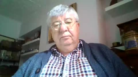 Snapshot of nn69uk chatting on 11-20-25, 10:48 NN69UK online show from 11-20-25, 10:48