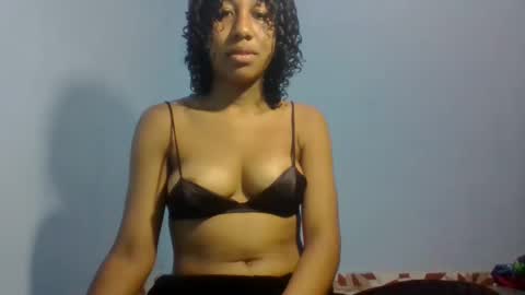 nnaissa online show from 04-05-26, 04:48