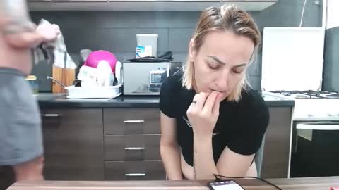 Snapshot of no_limit_coupl3 chatting on 10-03-25, 05:48 no_limit_coupl3 online show from 10-03-25, 05:48