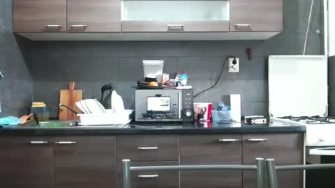 Snapshot of no_limit_coupl3 chatting on 10-22-25, 05:52 no_limit_coupl3 online show from 10-22-25, 05:52