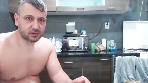 Snapshot of no_limit_coupl3 chatting on 10-25-25, 04:31 no_limit_coupl3 online show from 10-25-25, 04:31