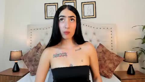 NATHALIA MORENO online show from 06-16-26, 12:30