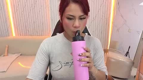 Noa  online show from 11-28-25, 01:03