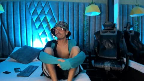 Noah online show from 05-30-26, 04:09