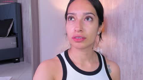 Snapshot of noah25_ chatting on 12-15-25, 04:06 Noah online show from 12-15-25, 04:06