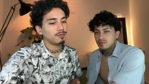 Snapshot of noah_and_steven chatting on 05-19-26, 04:02 noah_and_steven online show from 05-19-26, 04:02