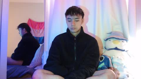 Snapshot of noah_blaze chatting on 10-17-25, 02:30 Noah Blaze online show from 10-17-25, 02:30