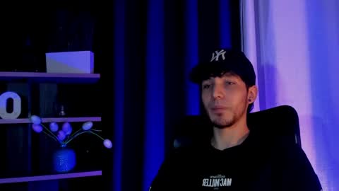 Noah Brigth online show from 10-30-25, 01:51