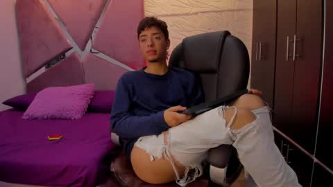 Snapshot of noah_deluca_ chatting on 03-16-26, 07:40 Noah De Luca online show from 03-16-26, 07:40