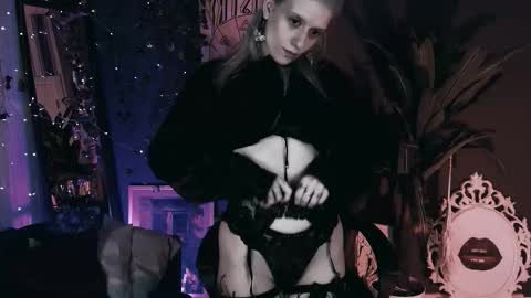 Snapshot of noah_elmer chatting on 12-16-25, 07:19 REAL name LiaDM are always open online show from 12-16-25, 07:19