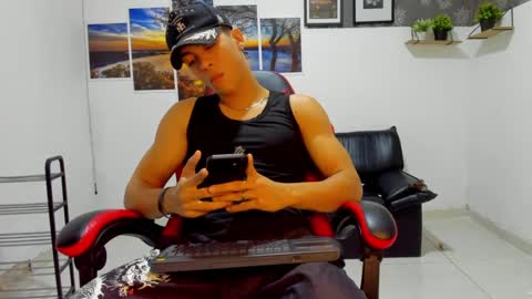 Snapshot of noah_flynn1 chatting on 09-17-25, 04:03 noah_flynn1 online show from 09-17-25, 04:03