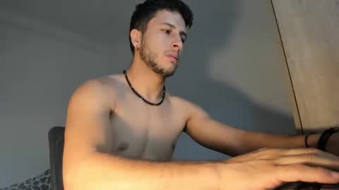 Snapshot of noah_happy07 chatting on 09-16-25, 04:13 Noah online show from 09-16-25, 04:13