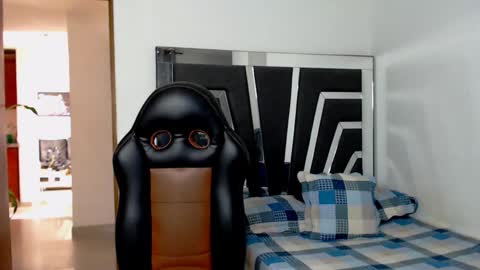 Noah Harris01 online show from 11-15-25, 03:30