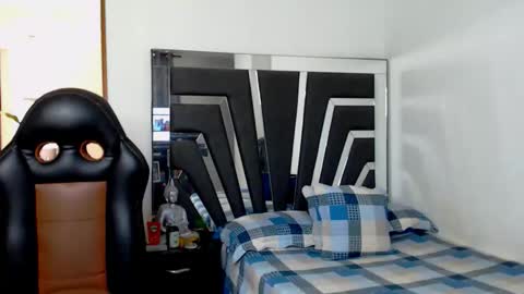 Noah Harris01 online show from 11-26-25, 02:07