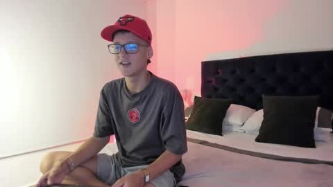 Noah Jayden online show from 10-01-25, 07:53