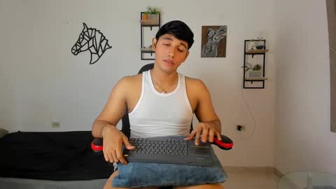 Noah online show from 10-17-25, 02:48