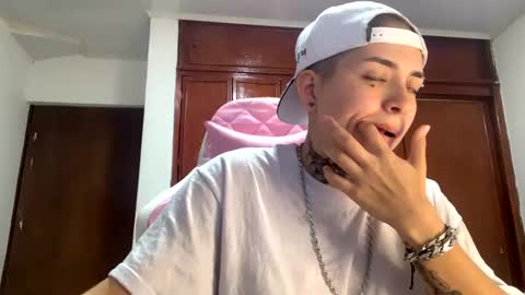 noah hehim    online show from 01-25-25, 02:37