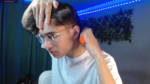Snapshot of noah_millerx_ chatting on 04-19-26, 10:56 noah online show from 04-19-26, 10:56