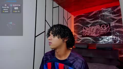 Snapshot of noah_smith04 chatting on 03-06-26, 12:56 noah_smith04 online show from 03-06-26, 12:56