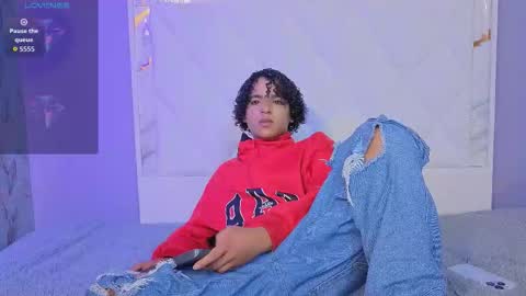 Snapshot of noah_smith04 chatting on 03-11-26, 01:06 noah_smith04 online show from 03-11-26, 01:06