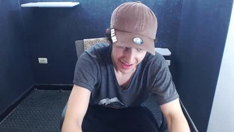 noah_sokolov online show from 11-22-25, 07:02