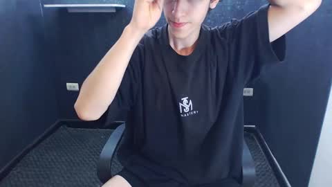 noah_sokolov online show from 12-04-25, 06:49