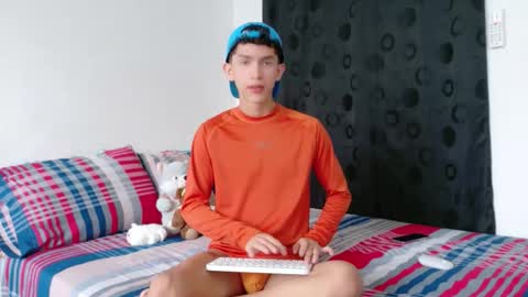 Snapshot of noah_tyler_ chatting on 11-19-25, 05:35 noah tyler online show from 11-19-25, 05:35