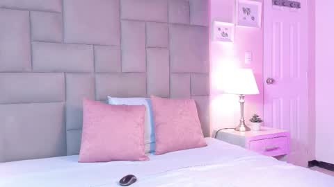 Noah   online show from 03-12-26, 01:06