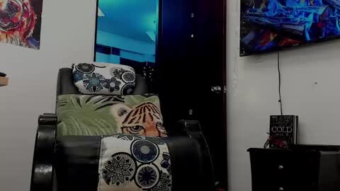 LIAM- noah online show from 01-14-25, 03:15