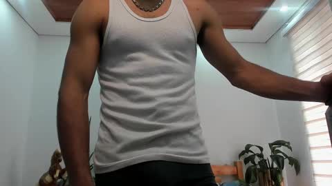 Snapshot of noahbrawn chatting on 10-29-25, 01:13 LIAM- noah online show from 10-29-25, 01:13