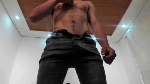 Snapshot of noahbrawn chatting on 11-17-25, 01:06 LIAM- noah online show from 11-17-25, 01:06