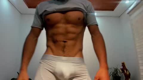 Snapshot of noahbrawn chatting on 11-19-25, 02:06 LIAM- noah online show from 11-19-25, 02:06