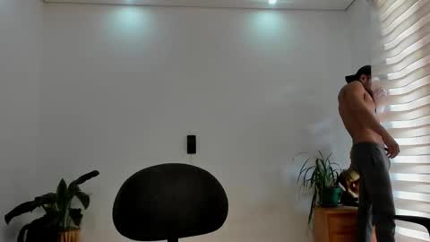 LIAM- noah online show from 03-04-26, 01:17