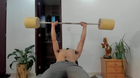 LIAM- noah online show from 04-08-26, 01:22