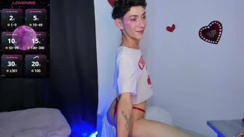 Noah fox online show from 06-10-26, 12:55
