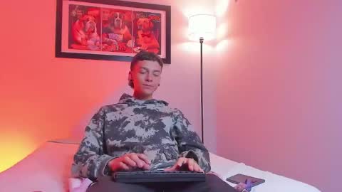 noahh_sky online show from 03-25-26, 03:56