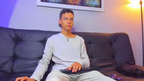 noahh_sky online show from 04-27-26, 03:15