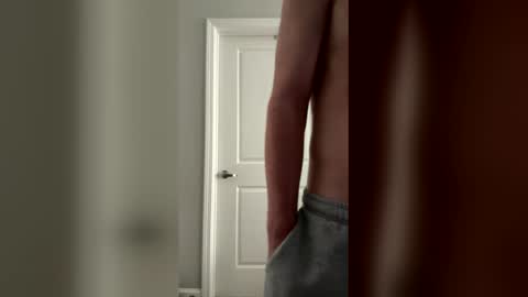 Snapshot of noahsmith1900 chatting on 04-06-26, 02:51 noahistrue online show from 04-06-26, 02:51